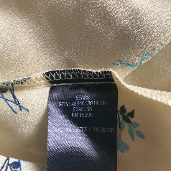 Ruffled sleeveless top - Picture 7 of 7